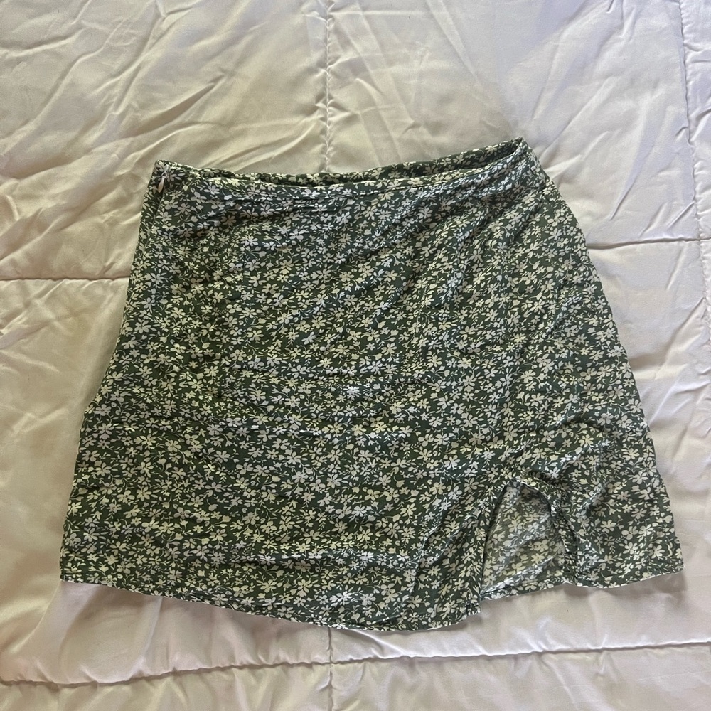 Floral mini skirt